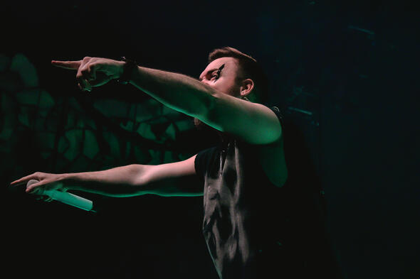 SET IT OFF